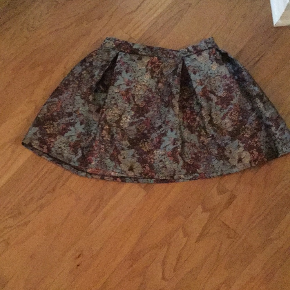 Multicolored flowy skirt